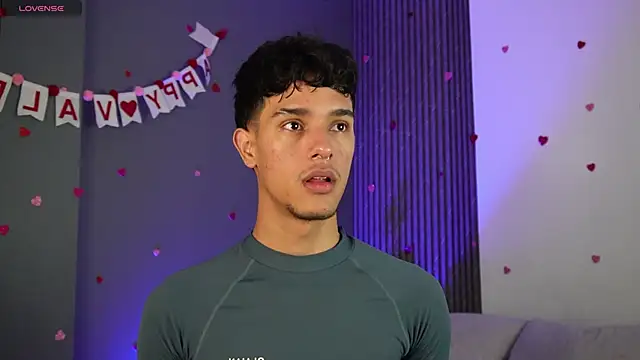 Snapshot of Busterspinter chatting on 02-23-25, 09:22 Busterspinter online show from 02-23-25, 09:22