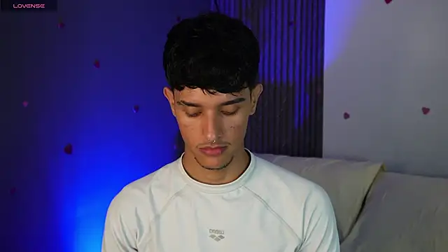 Snapshot of Busterspinter chatting on 02-26-25, 08:04 Busterspinter online show from 02-26-25, 08:04