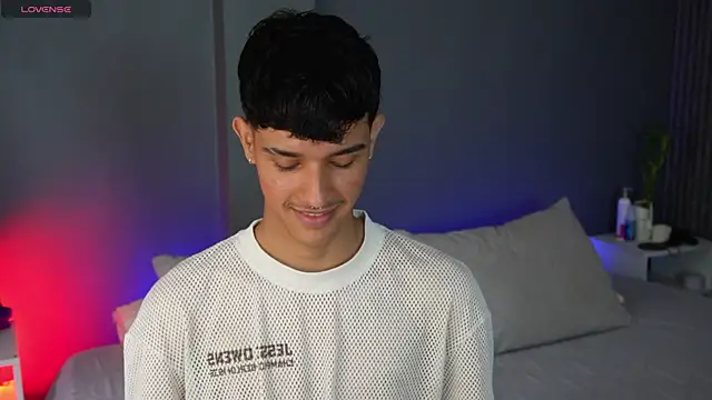 Snapshot of Busterspinter chatting on 03-04-25, 12:44 Busterspinter online show from 03-04-25, 12:44