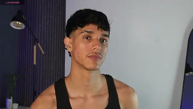 Snapshot of Busterspinter chatting on 03-12-25, 09:23 Busterspinter online show from 03-12-25, 09:23