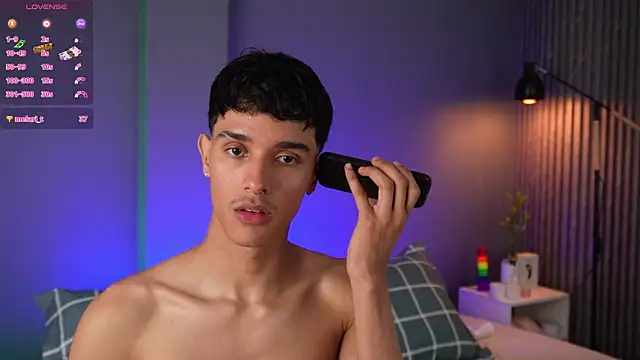 Snapshot of Busterspinter chatting on 03-22-25, 03:20 Busterspinter online show from 03-22-25, 03:20