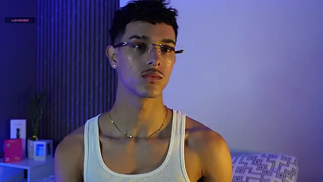 Snapshot of Busterspinter chatting on 09-15-25, 10:59 Busterspinter online show from 09-15-25, 10:59