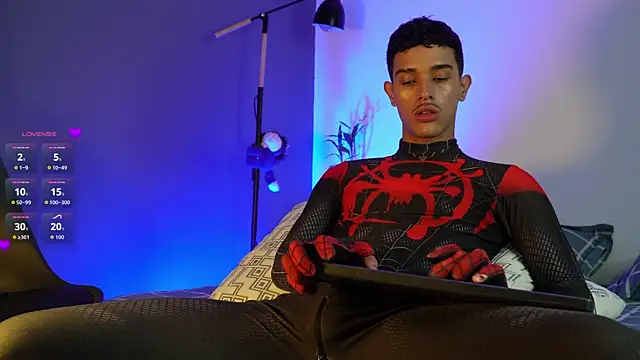 Snapshot of Busterspinter chatting on 10-07-25, 12:13 Busterspinter online show from 10-07-25, 12:13