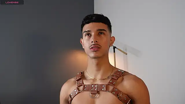 Snapshot of Busterspinter chatting on 10-16-25, 04:30 Busterspinter online show from 10-16-25, 04:30