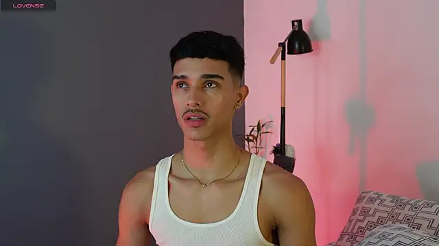 Snapshot of Busterspinter chatting on 10-18-25, 06:08 Busterspinter online show from 10-18-25, 06:08