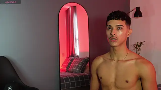 Snapshot of Busterspinter chatting on 11-03-25, 07:04 Busterspinter online show from 11-03-25, 07:04