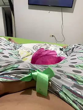 Snapshot of ANYLU19 chatting on 11-06-25, 02:45 ANYLU19 online show from 11-06-25, 02:45