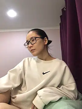 Snapshot of Milka23 chatting on 12-08-24, 10:47 Milka23 online show from 12-08-24, 10:47