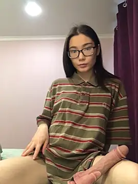 Snapshot of Milka23 chatting on 01-16-25, 10:10 Milka23 online show from 01-16-25, 10:10