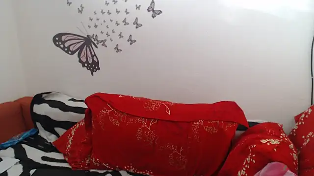 Snapshot of LadyHellene chatting on 02-23-25, 07:33 LadyHellene online show from 02-23-25, 07:33