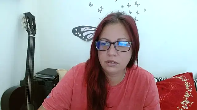 Snapshot of LadyHellene chatting on 06-09-26, 04:46 LadyHellene online show from 06-09-26, 04:46