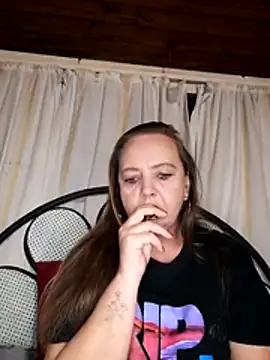 Snapshot of Kimmyb777 chatting on 05-20-26, 04:57 Kimmyb777 online show from 05-20-26, 04:57
