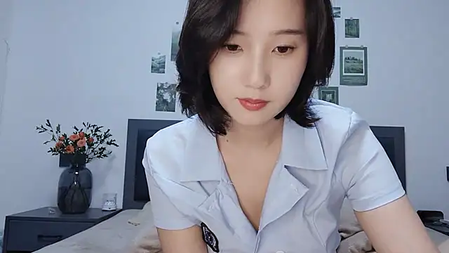 Snapshot of Arrebo1 chatting on 01-15-25, 07:37 Arrebo1 online show from 01-15-25, 07:37