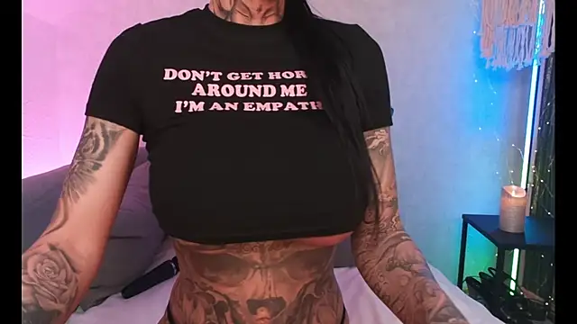 MeganWitch online show from 02-05-25, 10:12