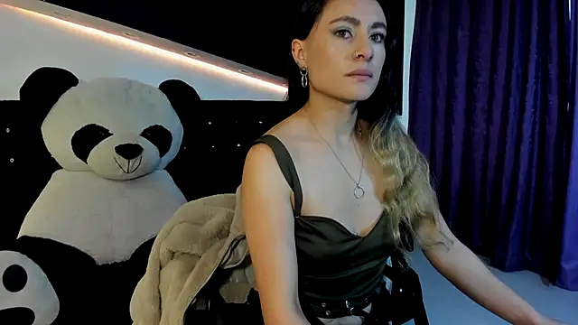 Coral Gibson online show from 02-26-25, 12:25