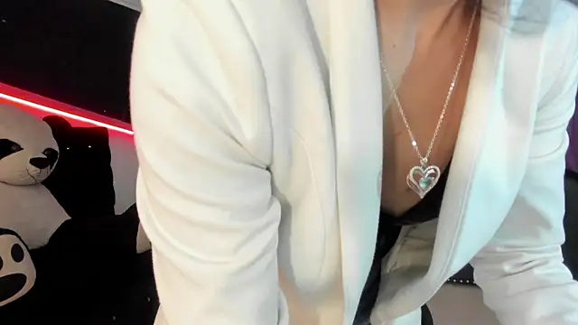 Coral Gibson online show from 09-10-25, 01:00