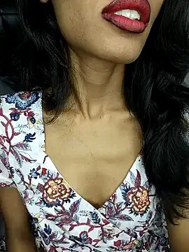 glam goddess online show from 01-08-25, 10:37