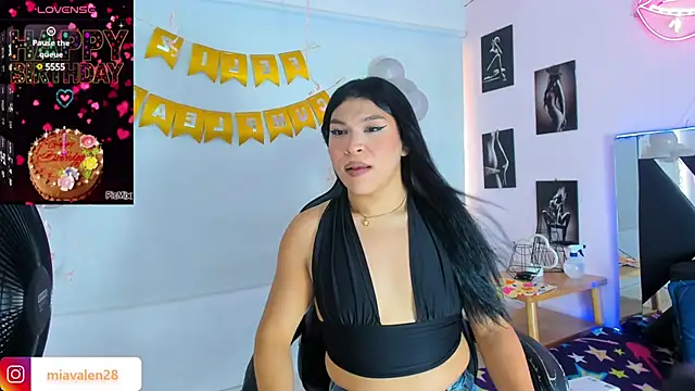 miavalentinaaa online show from 01-28-25, 07:42