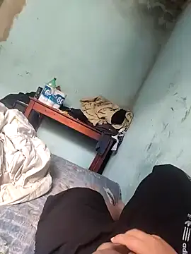 Snapshot of putoso031 chatting on 12-19-24, 02:02 putoso031 online show from 12-19-24, 02:02