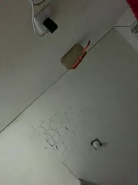 Snapshot of Carolinen chatting on 02-01-25, 06:29 Carolinen online show from 02-01-25, 06:29