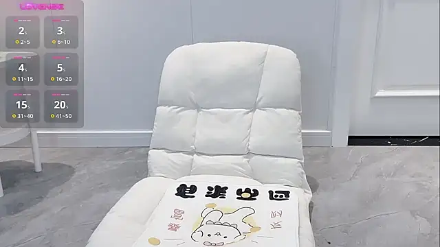 Snapshot of jiaozi-kiss chatting on 10-24-25, 01:24 jiaozi-kiss online show from 10-24-25, 01:24