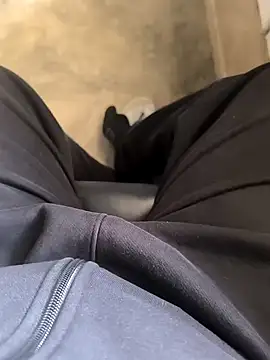 Snapshot of rana9639_1 chatting on 12-14-24, 06:35 rana9639 1 online show from 12-14-24, 06:35