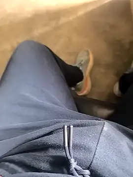 Snapshot of rana9639_1 chatting on 12-17-24, 06:45 rana9639 1 online show from 12-17-24, 06:45