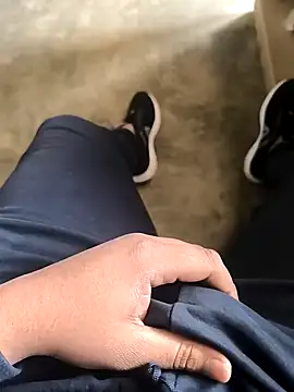 Snapshot of rana9639_1 chatting on 02-11-25, 05:26 rana9639 1 online show from 02-11-25, 05:26