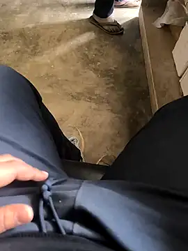 Snapshot of rana9639_1 chatting on 02-22-25, 05:44 rana9639 1 online show from 02-22-25, 05:44