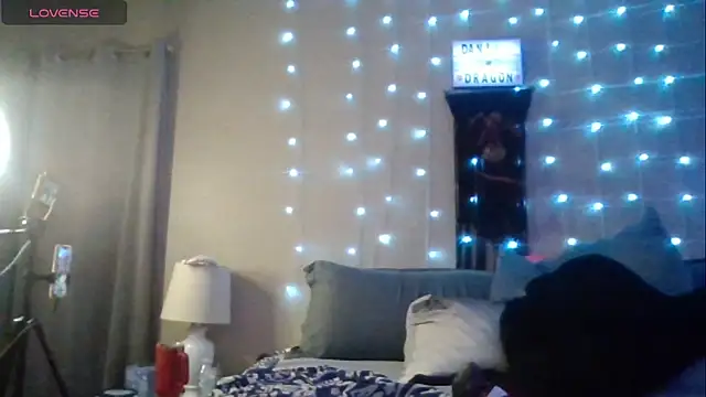 Snapshot of Dani_Dragon69 chatting on 12-12-24, 12:48 Dani Dragon69 online show from 12-12-24, 12:48