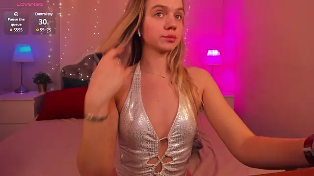 Snapshot of Aria69Stars chatting on 02-01-25, 11:21 Aria69Stars online show from 02-01-25, 11:21