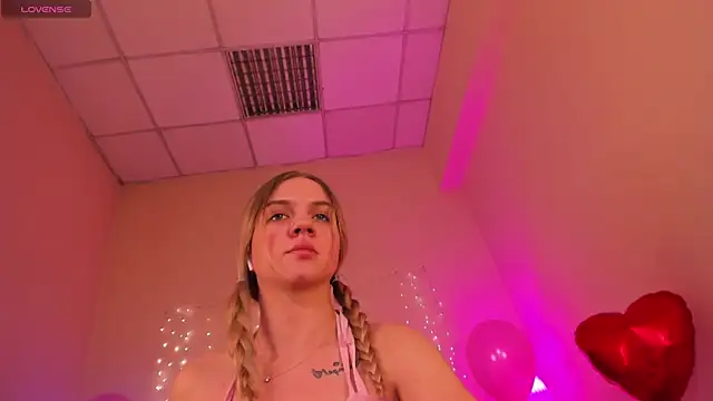 Snapshot of Aria69Stars chatting on 02-27-25, 04:41 Aria69Stars online show from 02-27-25, 04:41