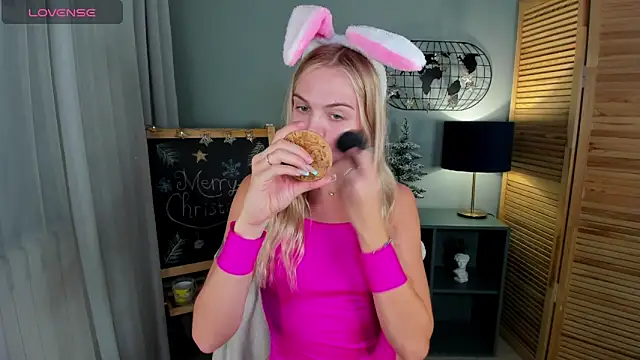 Snapshot of Aria69Stars chatting on 12-16-25, 10:20 Aria69Stars online show from 12-16-25, 10:20