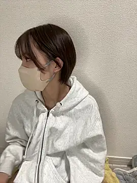 Snapshot of -x_MIU_x chatting on 03-17-25, 10:17 -x MIU x online show from 03-17-25, 10:17