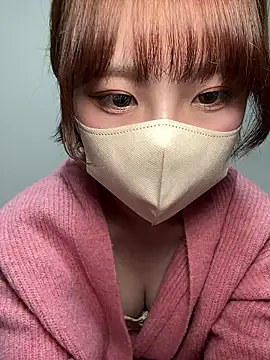 Snapshot of -x_MIU_x chatting on 05-20-26, 10:10 -x MIU x online show from 05-20-26, 10:10