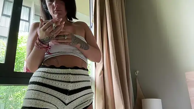 Leylah Linda online show from 04-16-26, 07:31