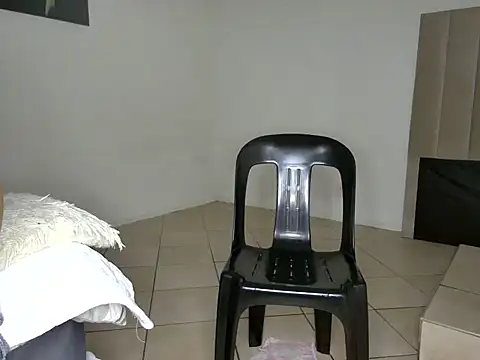 Snapshot of Pearl_00 chatting on 03-02-25, 12:31 Pearl 00 online show from 03-02-25, 12:31