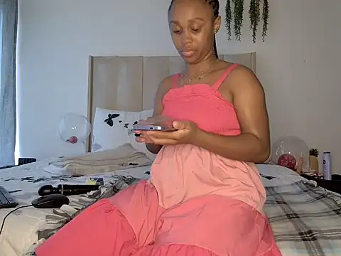 Snapshot of Pearl_00 chatting on 03-04-25, 01:38 Pearl 00 online show from 03-04-25, 01:38