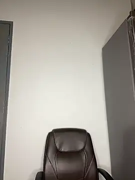 Snapshot of Pearl_00 chatting on 12-03-25, 08:29 Pearl 00 online show from 12-03-25, 08:29