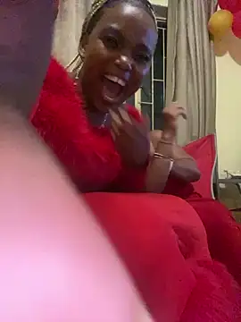 Snapshot of Pearl_00 chatting on 02-14-26, 06:48 Pearl 00 online show from 02-14-26, 06:48