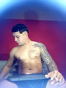 Snapshot of paul_luis chatting on 09-27-25, 10:59 paul luis online show from 09-27-25, 10:59