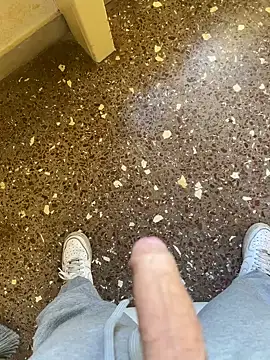 Snapshot of boyadark chatting on 12-20-24, 12:38 boyadark online show from 12-20-24, 12:38