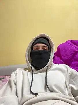 Snapshot of boyadark chatting on 01-25-25, 09:35 boyadark online show from 01-25-25, 09:35