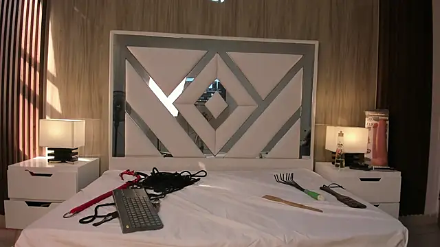 Snapshot of ValentinaThomas chatting on 10-07-25, 08:17 ValentinaThomas online show from 10-07-25, 08:17