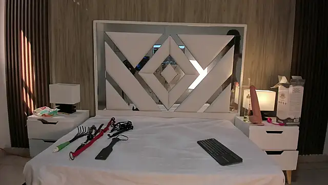 Snapshot of ValentinaThomas chatting on 10-14-25, 07:14 ValentinaThomas online show from 10-14-25, 07:14