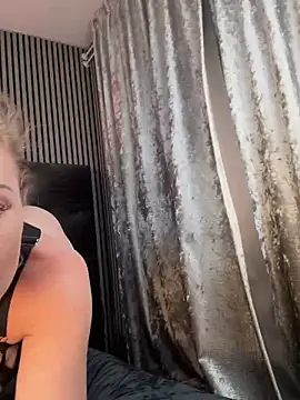 Snapshot of MilaMaaay chatting on 10-01-25, 05:08 MilaMaaay online show from 10-01-25, 05:08