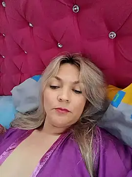 Snapshot of MalorySweet chatting on 02-09-25, 03:23 MalorySweet online show from 02-09-25, 03:23