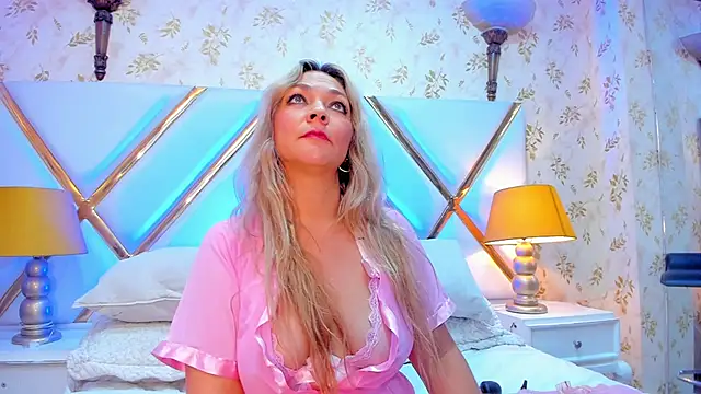 Snapshot of MalorySweet chatting on 02-22-25, 11:57 MalorySweet online show from 02-22-25, 11:57