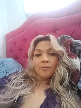 Snapshot of MalorySweet chatting on 03-02-25, 03:05 MalorySweet online show from 03-02-25, 03:05