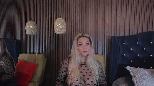 Snapshot of MalorySweet chatting on 02-25-26, 12:59 MalorySweet online show from 02-25-26, 12:59